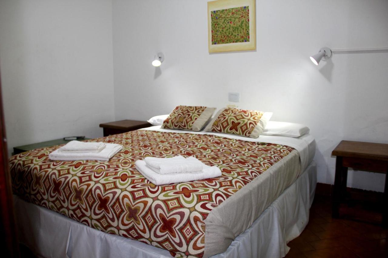 Hotel Vuelta Del Ombu Gobernador Virasora 外观 照片